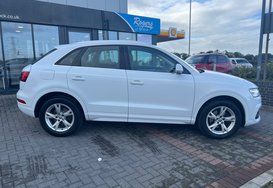 Audi Q3 2.0 TDI SE 10