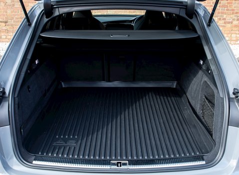 Audi RS6 Avant Performance 30