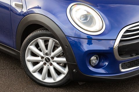 Mini Hatch COOPER CLASSIC 11