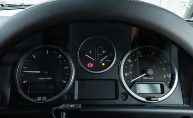 Land Rover Defender 90 ADVENTURE 19