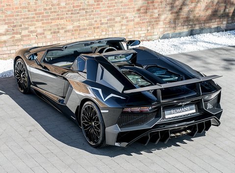 Lamborghini Aventador SV LP750-4 Roadster 5