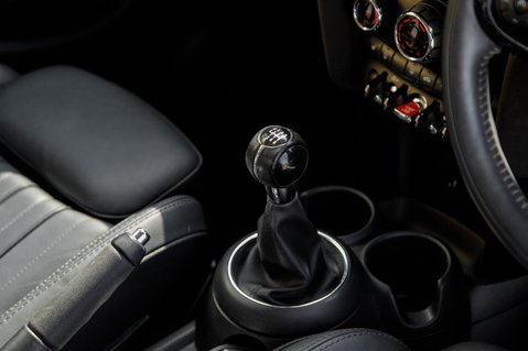 Mini Hatch COOPER EXCLUSIVE 32
