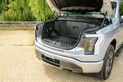 Ford Lightning Lariat Electric 17