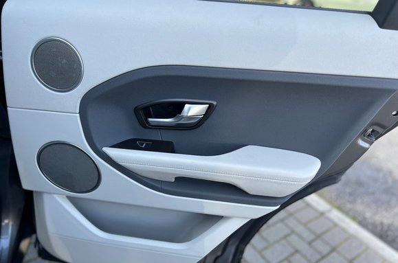 Land Rover Range Rover Evoque 2.2 SD4 PURE TECH PANORAMIC ROOF 23