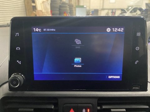 Peugeot Partner BLUEHDI PROFESSIONAL PREMIUM PLUS L1 18