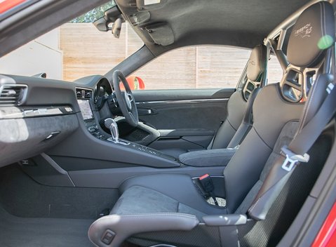 Porsche 911 (991) GT2 RS 13