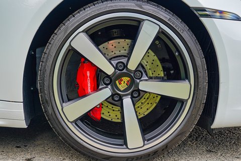 Porsche 911 CARRERA 4S 5