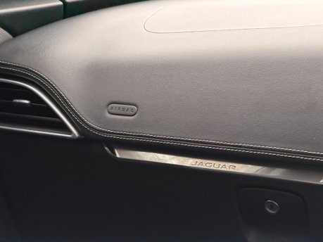 Jaguar F-Pace I V6 S AWD 11