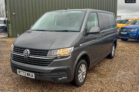 Volkswagen Transporter AUTO SWB L1H1 Low Roof Highline T30 Air Con Alloys Sensors EURO 6