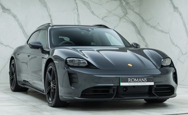 Porsche Taycan Turbo S Sport Turismo 6