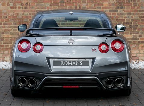 Nissan GT-R Prestige 5