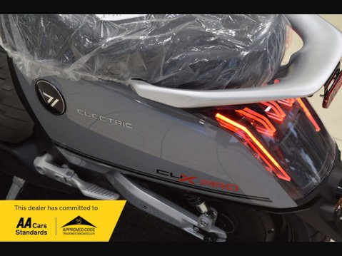 Vmoto Cux Super Soco CUX 19