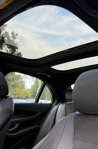 Mercedes-Benz E Class E 220 D AMG LINE PREMIUM - 2 OWNERS - 8 MERCEDES SERVICES - PAN ROOF 