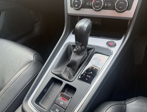 SEAT Leon 2.0 Leon Xcellence Luxury TSi Semi-Auto 5dr 35