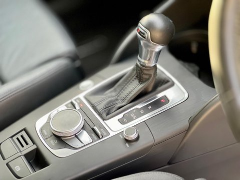 Audi A3 TFSI Sportback Tronic quattro 11