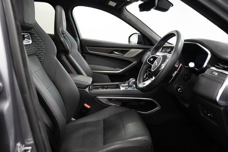 Jaguar F-Pace 5.0 P550 V8 SVR SUV 5dr Petrol Quickshift AWD Euro 6 (s/s) (550 ps) 4