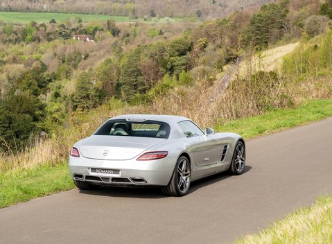 Mercedes-Benz SLS AMG 9