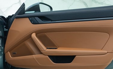 Porsche 911 GT3 Touring (992) 21