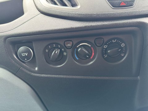 Ford Transit 2.2 TDCi 350 Panel Van 5dr Diesel Manual RWD L4 H3 Euro 5 (DRW) (155 ps) 37