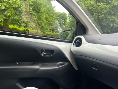 Toyota Aygo 1.0 VVT-i x-style x-shift Euro 6 5dr 12