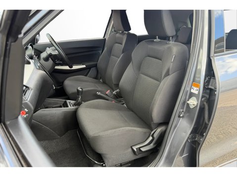 Suzuki Swift 1.2 Dualjet SHVS SZ-T 5dr 21