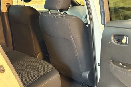 Nissan LEAF 24kWh Visia Hatchback 5dr Electric Auto (107 bhp) 83