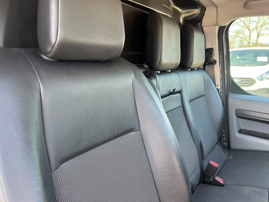 2021 Citroen DispatchXLWB L3H1 Driver 1400 Air Con Alloys Nav Sensors EURO 6 NO VAT — thumbnail 29 of 51
