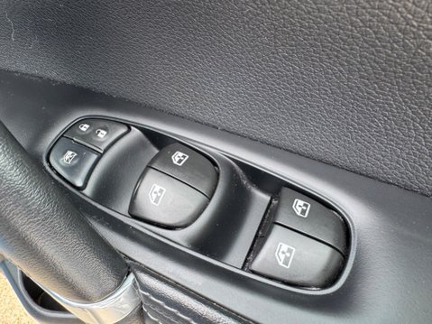 Nissan Qashqai 1.5 dCi Tekna+ Euro 6 (s/s) 5dr 37