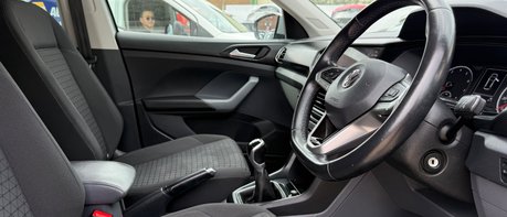 Volkswagen T-Cross 1.0 SE TSI.. 6 MAIN DEALER SERVICES..APPLE CARPLAY & ANDROID AUTO..STUNNING 1