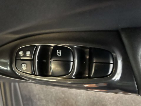 Nissan Juke 1.6 Juke Tekna CVT 5dr 11