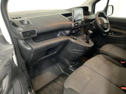 Peugeot Partner BLUEHDI PROFESSIONAL PREMIUM PLUS L1 13
