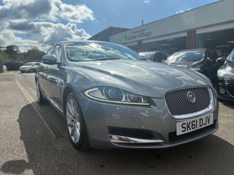 Jaguar XF 2.2d Premium Luxury Saloon 4dr Diesel Auto Euro 5 (s/s) (190 ps) 1