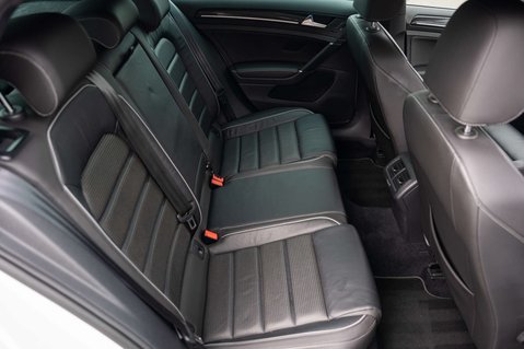 Volkswagen Golf 2.0 Golf R TSi Semi-Auto 4WD 5dr 52
