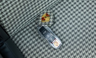 Porsche 911 GT3 RS Weissach (991.2) 12