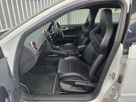 Audi RS3 2.5 TFSI Sportback 5dr Petrol S Tronic quattro Euro 5 (340 ps) 18