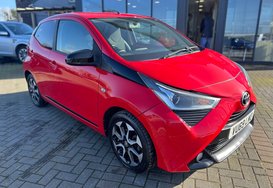 Toyota Aygo VVT-I X-TREND X-SHIFT 5 DOOR AUTO 5