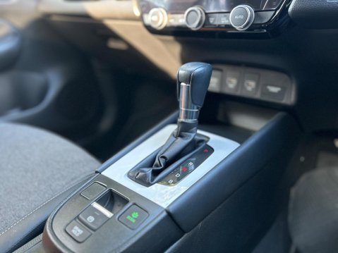 Honda Jazz I-MMD EX 9