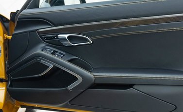 Porsche 911 Turbo S Exclusive Series (991) 23