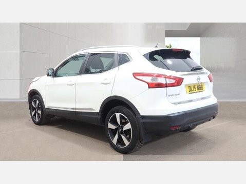 Nissan Qashqai 1.2 DIG-T n-tec+ 2WD Euro 5 (s/s) 5dr 4