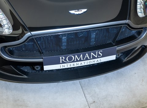 Aston Martin V12 Vantage S Roadster 35