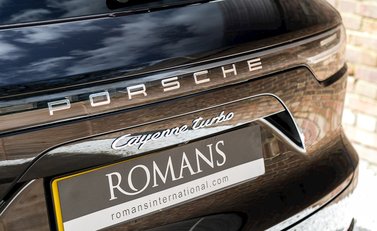 Porsche Cayenne Turbo (New Model) 25