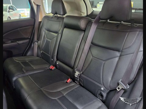 Honda CR-V 2.0 i-VTEC Black Edition Auto 4WD Euro 6 5dr 27
