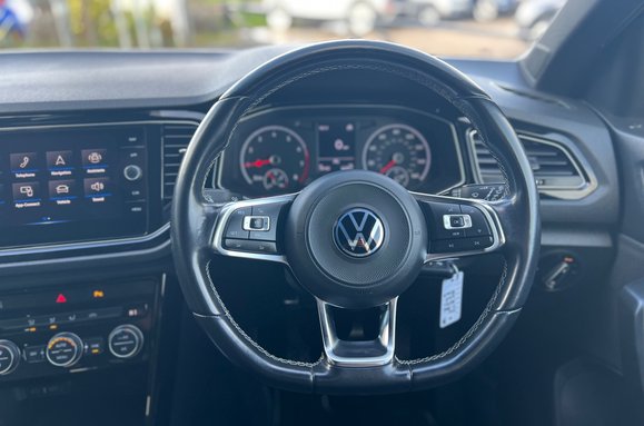 Volkswagen T-Roc BLACK EDITION 1.0 TSI 31