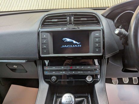 Jaguar F-Pace 2.0 F-Pace R-Sport AWD D 4WD 5dr 68