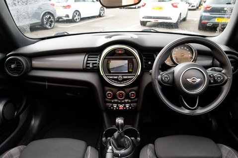 Mini Convertible COOPER 3