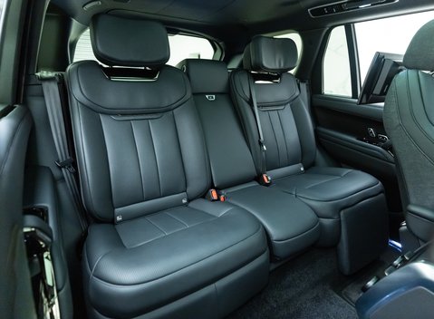 Land Rover Range Rover P530 SV 16