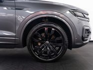 Volkswagen Touareg 3.0 Touareg V6 Black Edition TDI Auto 4WD 5dr 4