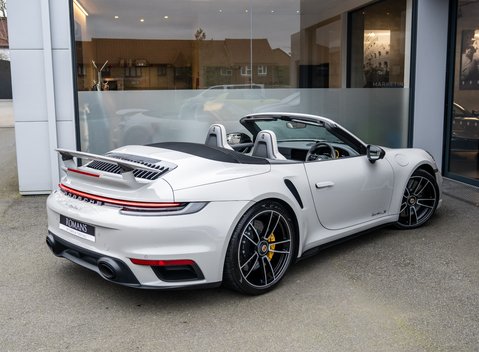 Porsche 911 Turbo S Cabriolet (992) 5
