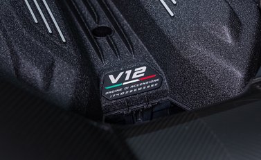 Lamborghini Revuelto 46