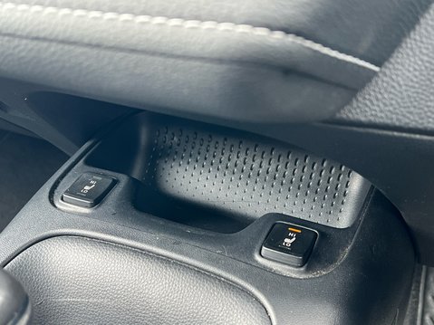 Suzuki Swace MOTION 26